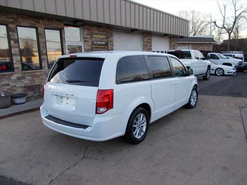 White Knuckle Clearcoat 2019 Dodge Grand Caravan SE