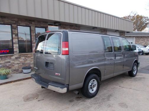2011 GMC Savana 2500 Cargo