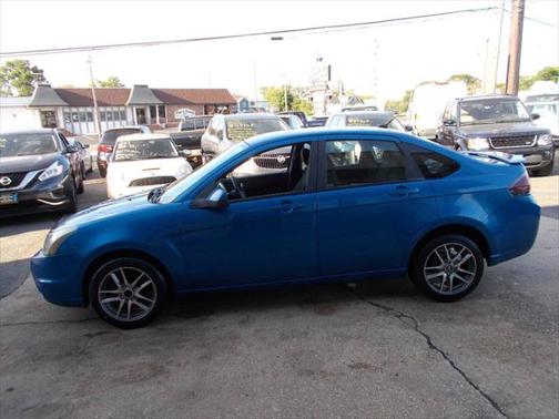 2010 Ford Focus SES