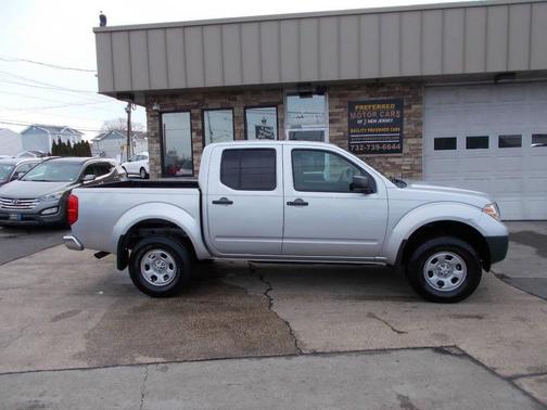 2011 Nissan Frontier S