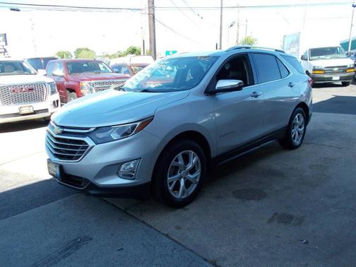 Silver Ice Metallic 2019 Chevrolet Equinox Premier