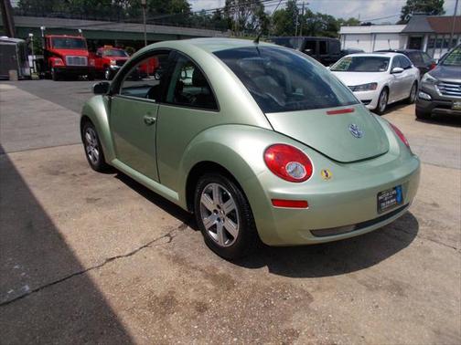 2006 Volkswagen New Beetle 2.5