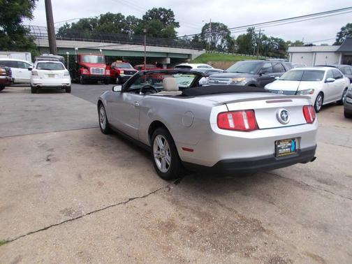 2010 Ford Mustang Premium