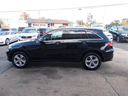 2017 Mercedes-Benz GLC 300 4MATIC