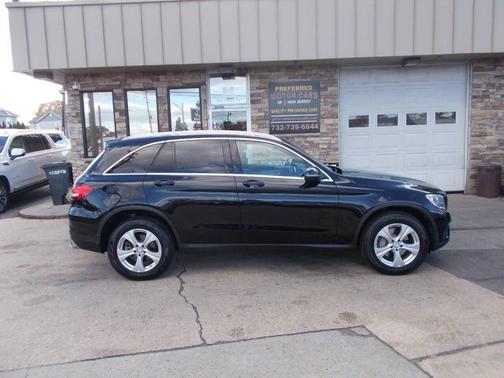 2017 Mercedes-Benz GLC 300 4MATIC