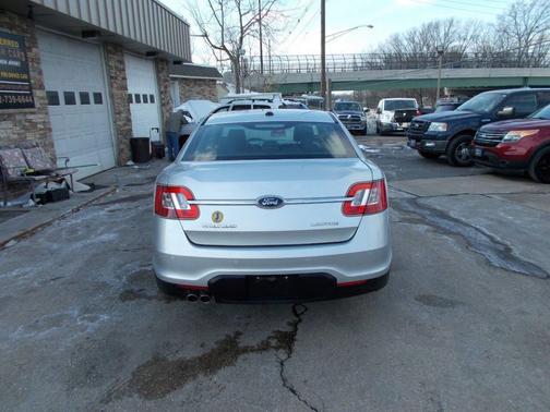 2010 Ford Taurus Limited