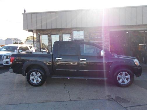 2004 Nissan Titan SE Crew Cab