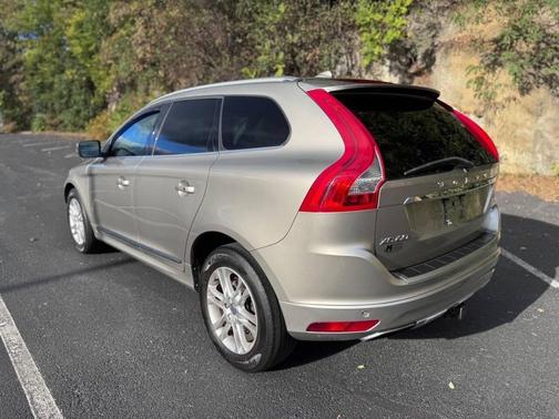2016 Volvo XC60 T5 Platinum