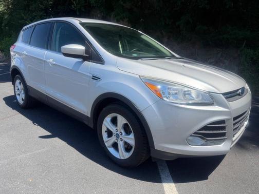 Ingot Silver Metallic 2013 Ford Escape SE