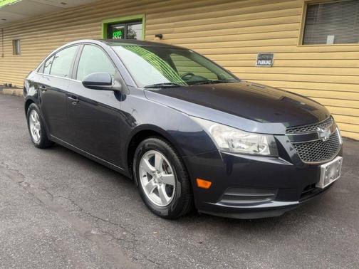Black Granite Metallic 2014 Chevrolet Cruze 1LT