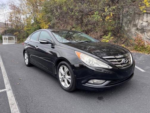 2013 Hyundai SONATA Limited