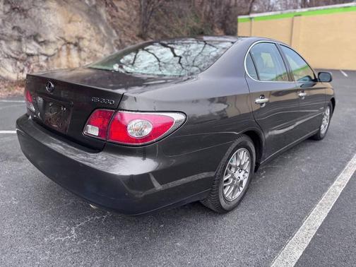 2004 Lexus ES 330 Base