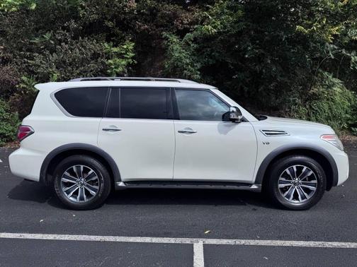 2017 Nissan Armada SL