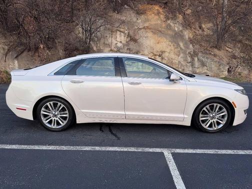 2015 Lincoln MKZ Base