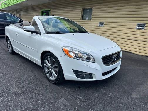2011 Volvo C70 T5 2dr Convertible
