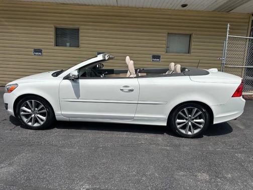 2011 Volvo C70 T5 2dr Convertible