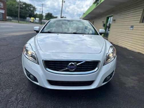 2011 Volvo C70 T5 2dr Convertible