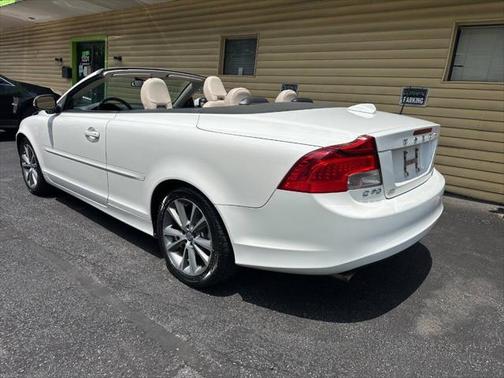 2011 Volvo C70 T5 2dr Convertible