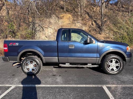 2004 Ford F-150 XL