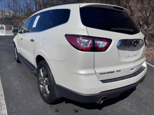 2017 Chevrolet Traverse 2LT