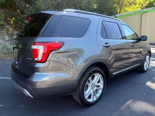 Shadow Black 2016 Ford Explorer XLT