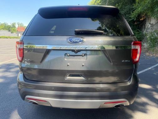 Shadow Black 2016 Ford Explorer XLT