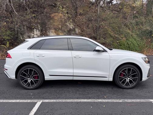 2020 Audi Q8 55 Premium Plus