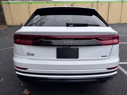 2020 Audi Q8 55 Premium Plus