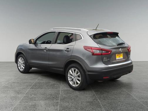 2022 Nissan Rogue Sport SV