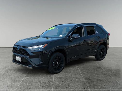2022 Toyota RAV4 Hybrid SE