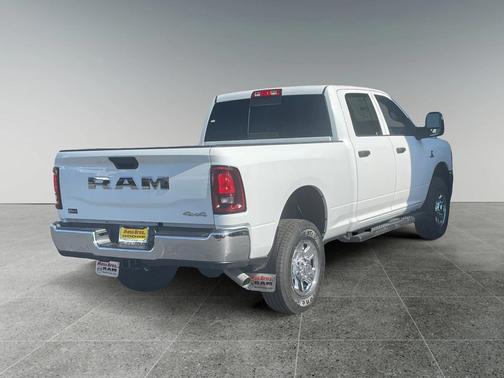 2025 RAM 2500 Tradesman Crew Cab 4x4 6'4' Box