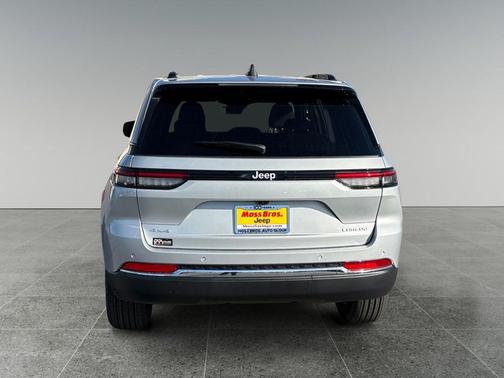 2026 Jeep Grand Cherokee Altitude