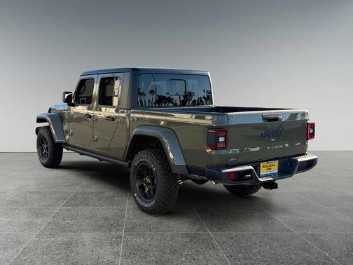2026 Jeep Gladiator Sport