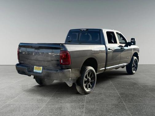 2026 RAM 2500 Big Horn Crew Cab 4x4 6'4' Box