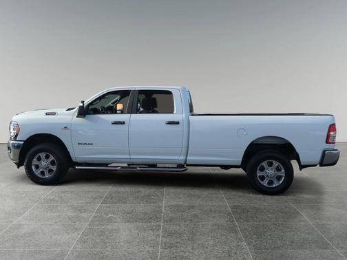 2023 RAM 2500 Big Horn Crew Cab 4x4 8' Box