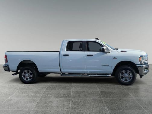 2023 RAM 2500 Big Horn Crew Cab 4x4 8' Box