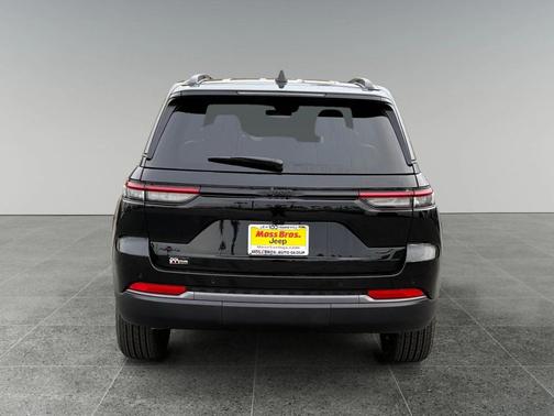 2026 Jeep Grand Cherokee Altitude