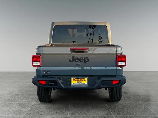 2026 Jeep Gladiator Sport S