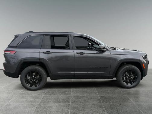 2026 Jeep Grand Cherokee Altitude