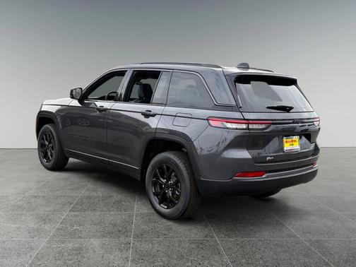 2026 Jeep Grand Cherokee Altitude