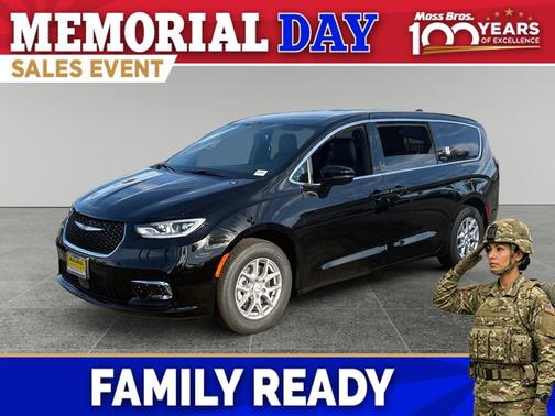 Diamond Black Crystal Pearlcoat 2026 Chrysler Pacifica L