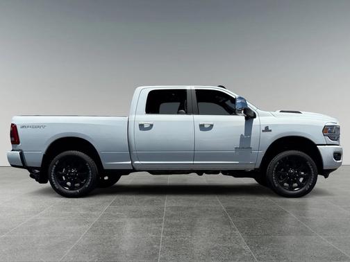 2024 RAM 2500 Laramie Crew Cab 4x4 6'4' Box