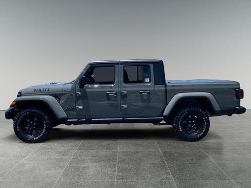 Sting-Gray Clearcoat 2022 Jeep Gladiator Sport
