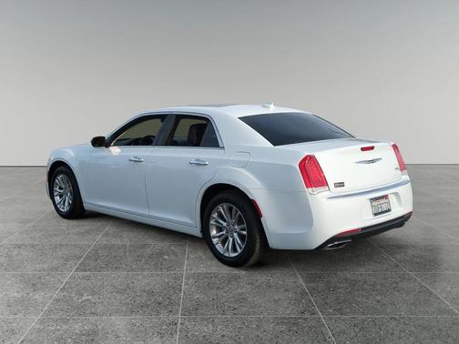 2016 Chrysler 300 S