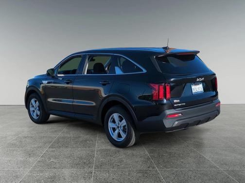 2023 Kia Sorento LX