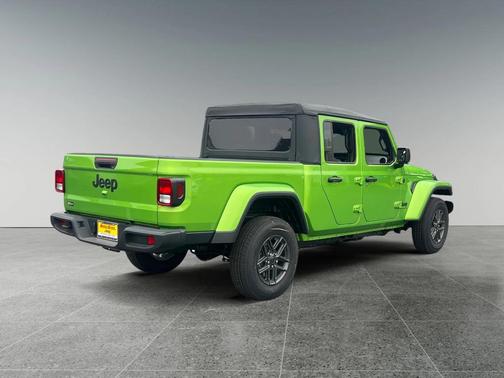 2025 Jeep Gladiator Sport S