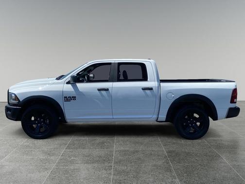 Bright White Clearcoat 2024 RAM 1500 Classic SLT