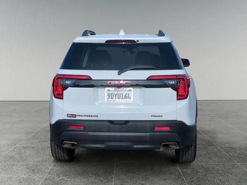 2023 GMC Acadia AWD SLE