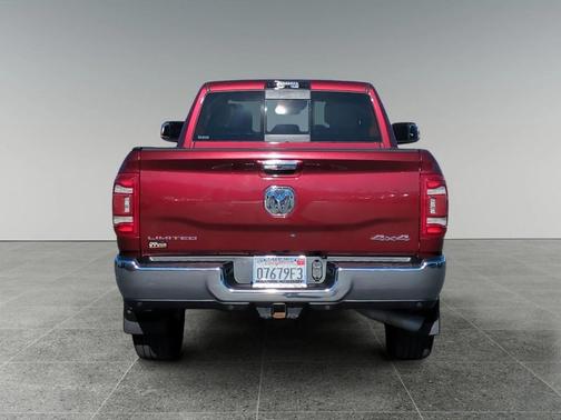 2021 RAM 3500 Limited Crew Cab 4x4 8' Box