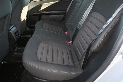 2018 Ford Fusion Hybrid SE